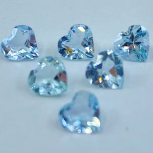Lote de Gemas Sueltas de Aguamarina Facetadas en Forma de Corazón de 4mm, 5mm y 6mm Calibradas para Joyería - Product Image 1