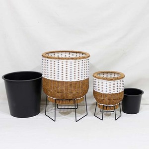 Nouveau design très demandé : Jardinière bombée arrondie en fer et PVC, bicolore contrastant, lot de 2, pour patio et jardin - Product Image 2