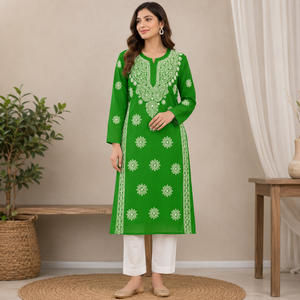 Kurti Recto Parrot Green con Bordado a Mano Lucknowi Chikankari, Elegante Túnica Étnica de Algodón, Kurti Verde para Mujer - Product Image 1