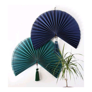 Éventail traditionnel en bambou fait main, pliable, pour fêtes, mariages, décorations, cadeaux, export Vietnam, usine. - Product Image 6