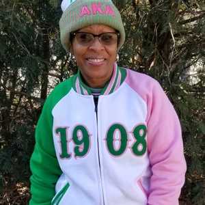 Chaqueta de forro polar verde y rosa con bordado de chenilla de letras griegas, estilo universitario, poliéster premium, cálida, con cremallera, para invierno, cuello alto - Product Image 3