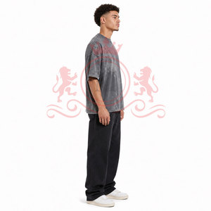 Camiseta Casual de Algodón Suave con Hombros Caídos, Efecto Desgastado por el Sol, Corte Holgado Moderno y Acabado Lavado con Estilo - Product Image 4