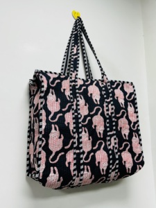 Grand sac fourre-tout matelassé pour femme, fermeture ouverte - Utilisation pour les voyages, le shopping et la plage, réutilisable, lavable, imprimé tigre, coton biologique - Product Image 1