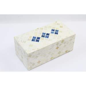 Boîte de rangement élégante en bois et résine pour bijoux, souvenirs et cadeaux, par RR ENTERPRISES, fabriquée en Inde - Product Image 6