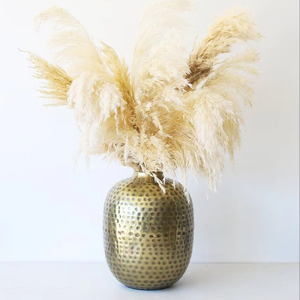 Luxury Metal <b>Vase</b> Suitable For Living Room Table Centerpiece With Modern Style Smooth Surface And <b>Decorative</b> Appeal - Product Image 1