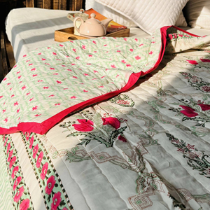 Ensemble de courtepointes design à motifs de petites fleurs roses imprimées à la main, 100% coton, pour la maison et la décoration d'hôtel - Product Image 6