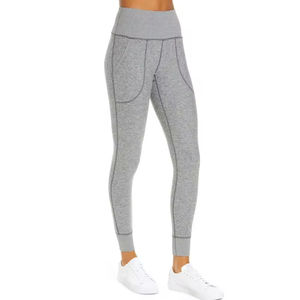 Vente directe d'usine Leggings pour femmes de haute qualité Leggings légers pour femmes Leggings respirants pour femmes Fabriqués au Pakistan - Product Image 4