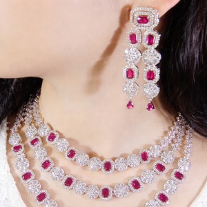 Conjunto de Joyería Elegante de Latón con Zirconia Ojo de Caballo y Cadena de Cristal para Novia - Collar y Pendientes de Moda para Vestido de Novia - Product Image 4