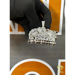 Colgante Personalizado con Logotipo de Personaje con Incrustaciones de Diamantes Cultivados en Laboratorio en Plata de Ley 925 - Product Image 2