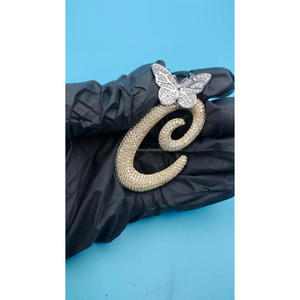 จี้รูปตัวอักษร "C" สไตล์ฮิปฮอป ประดับเพชรเลี้ยงในห้องปฏิบัติการรูปผีเสื้อ สร้อยคอทองคำ ประดับเพชรระยิบระยับ ของขวัญเครื่องประดับสุดหรู - Product Image 3