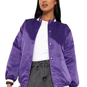 Chaquetas universitarias de satén para mujer con logotipo personalizado Alternativa elegante hecha en fábrica a las chaquetas de hombre - Product Image 1