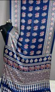 Sari de Primera Calidad con Estampado Ajrakh y Trabajo de Espejo, Prenda Étnica Hecha a Mano para Mujer - Product Image 4