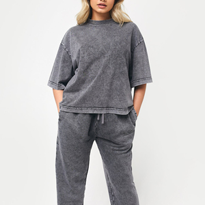 Camiseta de Manga Corta Casual para Mujer, Estilo Desgastado, Corte Regular, 100% Algodón Tejido Transpirable con Estampado, a la Moda para Invierno - Product Image 1