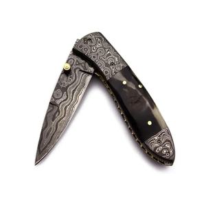 Cuchillo de Bolsillo Jexmoo Hecho a Mano con Acero de Damasco y Funda de Cuero, Ideal para Regalo de Aniversario o para Padrinos de Boda - Product Image 4