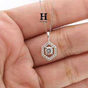 Collier pendentif halo hexagonal moderne en or blanc 14 carats plaqué or, pendentif géométrique pour femme, bijou délicat pour tous les jours - Product Image 3