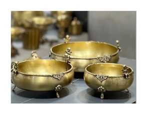 Unique Design <b>Chocolate</b> Bowl In Aluminium Silver And <b>White</b> Color Home And Hotelware Serving Bowl With Legs - Product Image 3