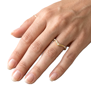 Bague fine pour femme, bijoux de mode, bague minimaliste en chevron incurvé, or massif 18 carats, bague de fiançailles empilable, diamant rond cultivé en laboratoire - Product Image 6