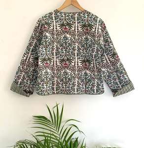 Chaqueta Acolchada de Algodón con Estampado Floral: Abrigo Ligero Reversible Hecho a Mano - Product Image 3