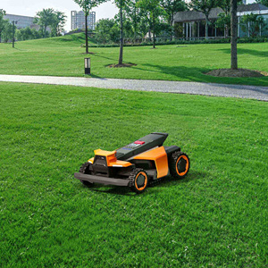 Tondeuse à gazon robotisée électrique commerciale sans fil Navi-moww CM240M1 pour 6 acres - Product Image 1