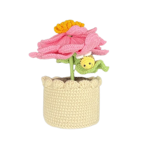 Maceta amigurumi de flores rosas hecha a mano al por mayor con flor de hilo tejido para decoración del hogar o decoración de escritorio de oficina, regalo. - Product Image 4