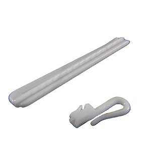 ตะขอผ้าม่านปรับได้สำหรับผ้าม่านสไตล์ร่วมสมัยสีขาว - Product Image 1