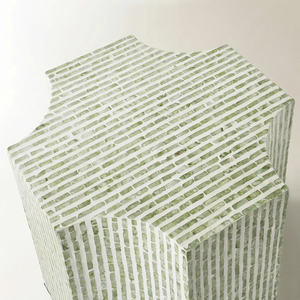 Taburete Otomano de Mosaico Elaborado a Mano con Incrustaciones de Concha de Nácar Natural de Belleza Iridiscente - Product Image 2