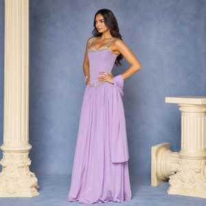 Vestido de Noche Largo Morado Lavanda con Adornos, Cintura Natural, Corte en A, de Gasa con Cristales, Sin Mangas, Escote en V, Espalda Descubierta, para Fiesta Formal - Product Image 2