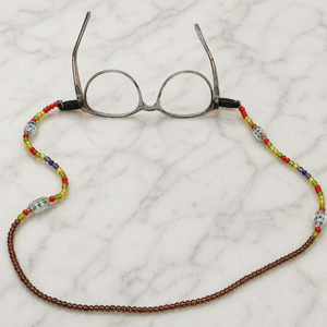 Correa para Gafas con Cadena Metálica y Cuentas Coloridas con Patrón Floral, Flexible y Antideslizante, 70cm de Largo, para Mujer - Product Image 4