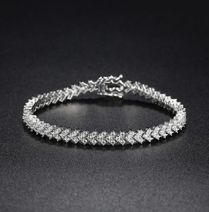 สร้อยข้อมือเพชรแพลตตินั่มทรงกลมเจียระไนแบบบริลเลียนท์สี D ธรรมชาติ เครื่องประดับงานแต่งงานสำหรับผู้หญิง สไตล์คลาสสิก - Product Image 1