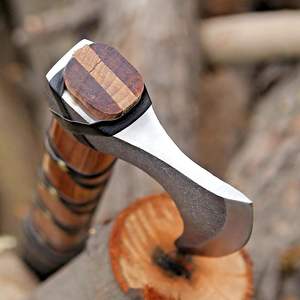 Hache à barbe plate en acier à haute teneur en carbone, faite à la main et personnalisée, avec manche en bois – Outil de survie extérieur et de travail du bois de qualité industrielle - Product Image 5
