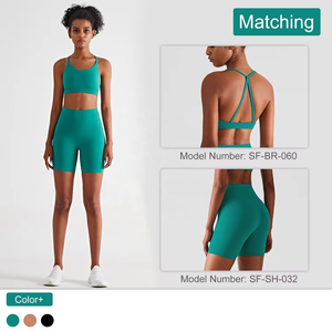 Conjunto Deportivo de Yoga con Estampado Moderno, Bra Deportivo y Leggings - Product Image 4