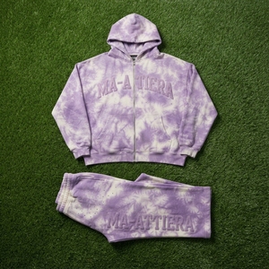 Ensemble survêtement streetwear deux pièces pour homme, violet tie-dye, avec sweat à capuche zippé et pantalon large à détails cloutés - Product Image 6