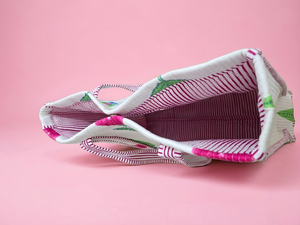 Sac fourre-tout matelassé en coton durable à motif floral avec fermeture éclair, léger et polyvalent pour les courses, les voyages quotidiens et la plage - Product Image 5
