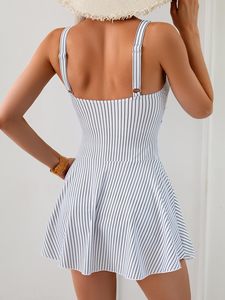 Maillot de bain une pièce pour femme, effet ventre plat, avec jupe, fabricant OEM - Product Image 3
