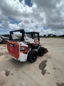 Cargadora Compacta S76 2022 con Cabina Cerrada, Máquina de Construcción de Alto Rendimiento - Product Image 2