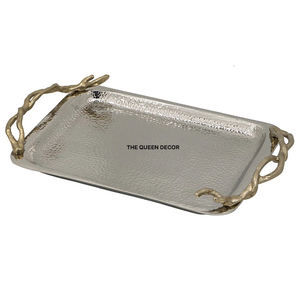 Novedad: Bandeja Decorativa de Aluminio con Forma Única, Esmaltada en Blanco y Rojo, para Decoración del Hogar - Product Image 3