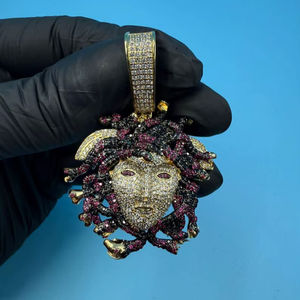 Colgante de Moissanita Multicolor Personalizado con Rostro de Personaje, Estilo Vintage Iced Out, Plata 925, Joyería Fina de Lujo, Colgantes y Dijes - Product Image 1