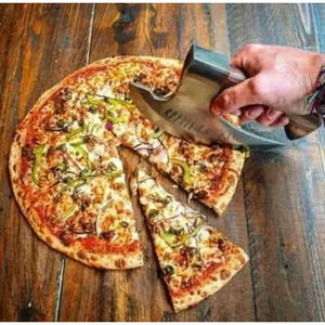 Hacha de Pizza Burraq Hecha a Mano con Acero al Carbono, Mango de Madera de Palisandro, Funda de Cuero, Hoja de 5 Pulgadas, para Camping y Actividades al Aire Libre - Product Image 5