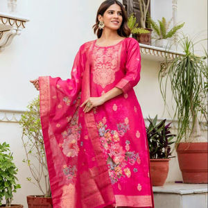 Ensemble Kurti en coton Chanderi tissé avec motif imprimé et bas en viscose Gadhwal 38 pouces – Vente en gros de mode - Product Image 2