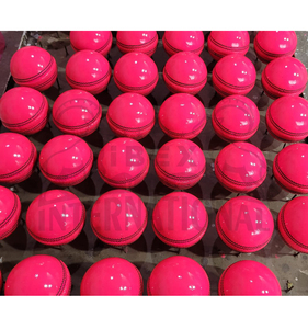 Balle de cricket rose 156 g |   Ballon de cricket cousu à la machine en 2 parties |   Noyau entièrement en liège |   Cuir de vache |   Balle de cricket de haute qualité - Product Image 6