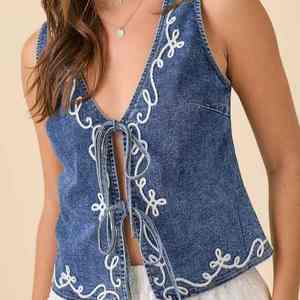 Chaleco sin mangas personalizado de verano con correa frontal y bordado, fabricación de tops de mezclilla para mujer - Product Image 5