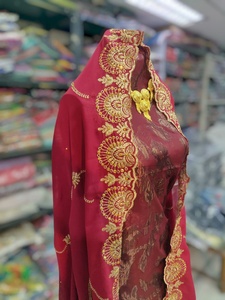 Maroon fransawi Dirac พร้อมลายใบไม้สีทองชุดผ้าคลุมไหล่กอร์ปักลายเข้ากัน - Product Image 2
