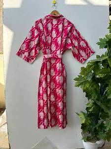 Kimono de algodón con estampado de león estilo bohemio, estampado a mano, para playa o descanso, elegante y cómodo. - Product Image 4