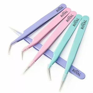 Pince à épiler pour cils à faible MOQ, personnalisable avec marque privée, en acier inoxydable noir, à pointe fine, pour cils en plasma - Product Image 1