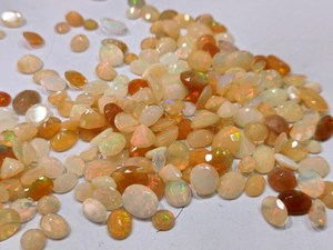 Ópalo etíope natural, corte briolette, forma libre, tamaño de 5 a 10 mm, gemas vendidas en paquete de 5 piezas. - Product Image 4