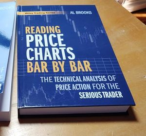 Cómo leer las gráficas de precios barra por barra de Al Brooks, libro en tapa blanda, éxito de ventas para adultos - Product Image 1