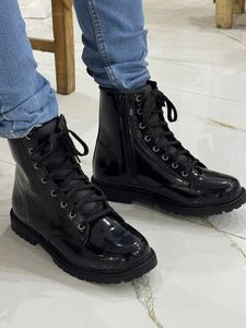 Botas Escolares de Alta Calidad de Marca Privada, Uniformes Escolares, Piel Sintética Patentada, Suela de Goma, Costuras Duraderas Personalizables - Product Image 3