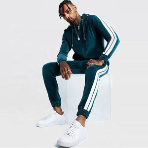 Ensemble de survêtement de luxe personnalisé noir surdimensionné avec sweat à capuche zippé et pantalon de jogging en coton de haute qualité, deux pièces, avec strass - Product Image 3