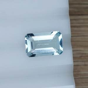 Piedra preciosa suelta de aguamarina natural con corte esmeralda, cristal de berilo azul para la fabricación de joyas, anillos y colgantes. - Product Image 1