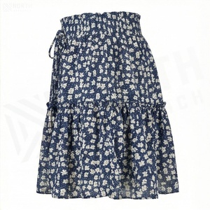 Jupe courte trapèze à imprimé floral pour femme, taille élastique avec cordon de serrage, en mousseline douce, style Prairie Chic printanier - Product Image 3